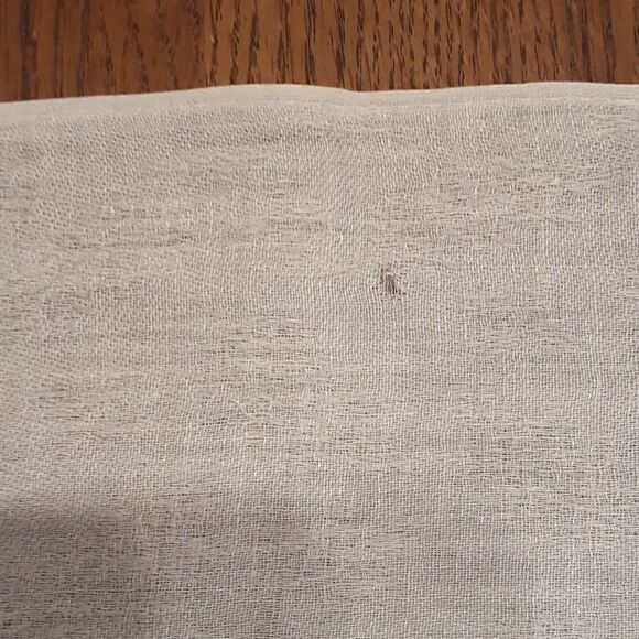 1 pc white linen runner 68" X 18" - Picture 4 of 5